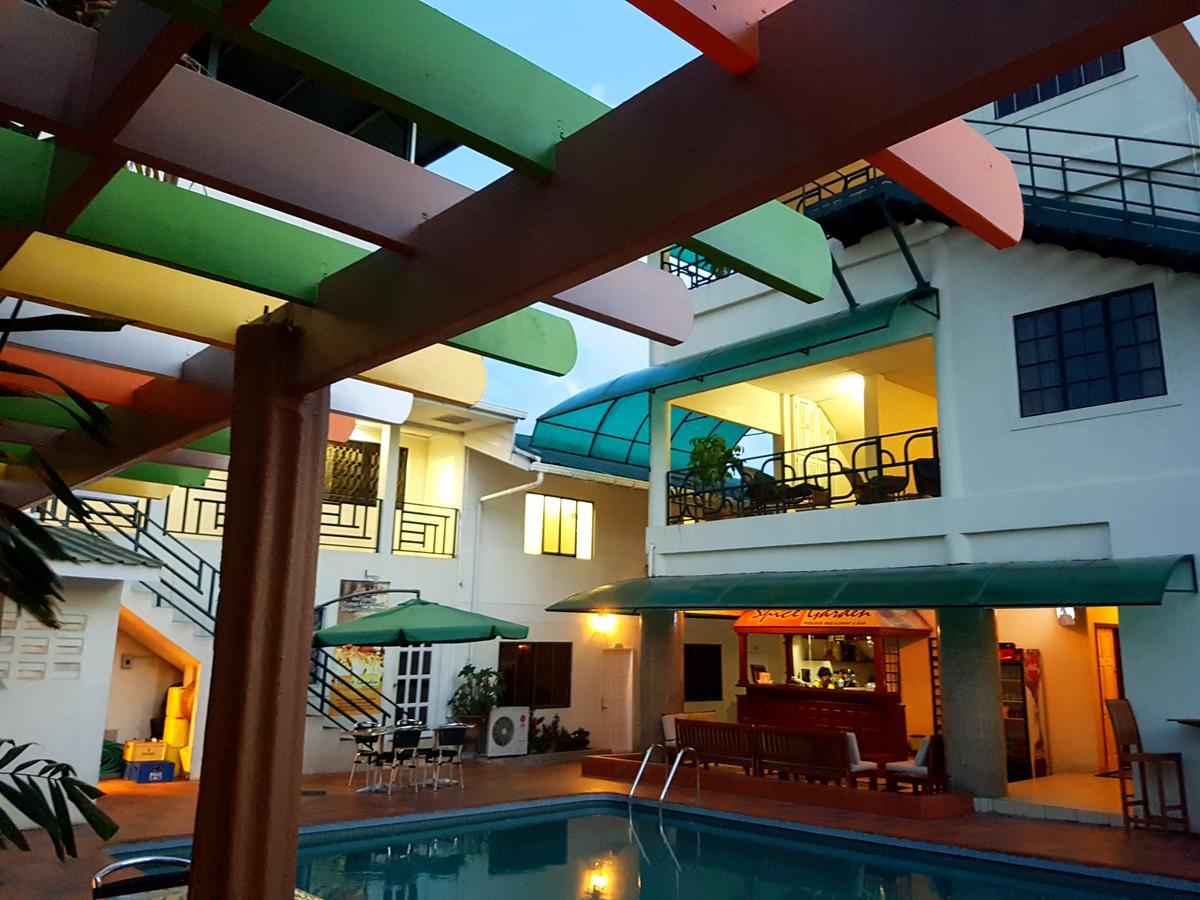 Brandsville Hotel Джорджтаун Екстериор снимка