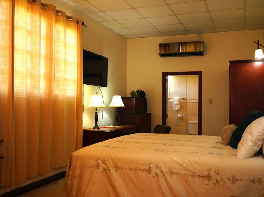 Brandsville Hotel Джорджтаун Екстериор снимка